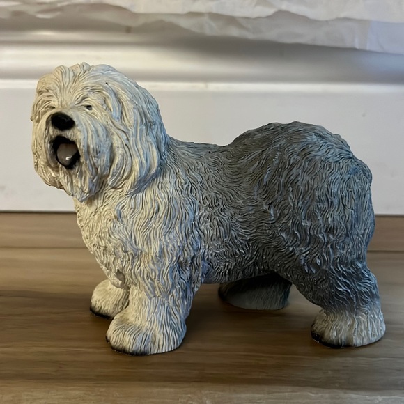 Old English Sheepdog Figurine Made of Resin - Picture 2 of 9